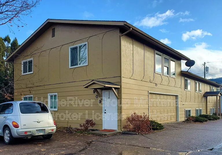 909 Pattee Creek Dr #B — Photo 2