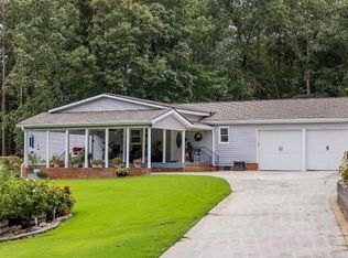 38 Lakeview Dr SE, Lindale, GA 30147