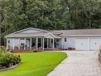 38 Lakeview Dr SE, Lindale, GA, 30147