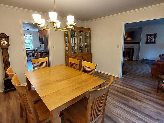 5th image of 1027 W Shaker CIRCLE