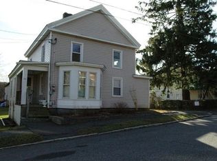 60 High St, Winsted, CT 06098