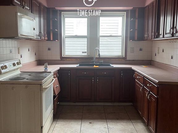 5th image of 6861 Clark Ave
