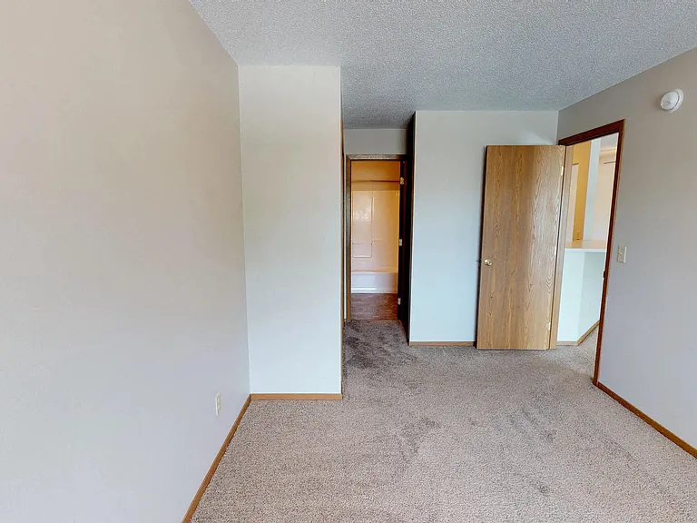Prairie Winds Apartments — Photo 35