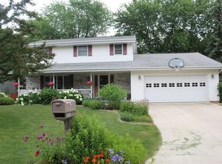 2029 W Glendale Ave, Appleton, WI 54914