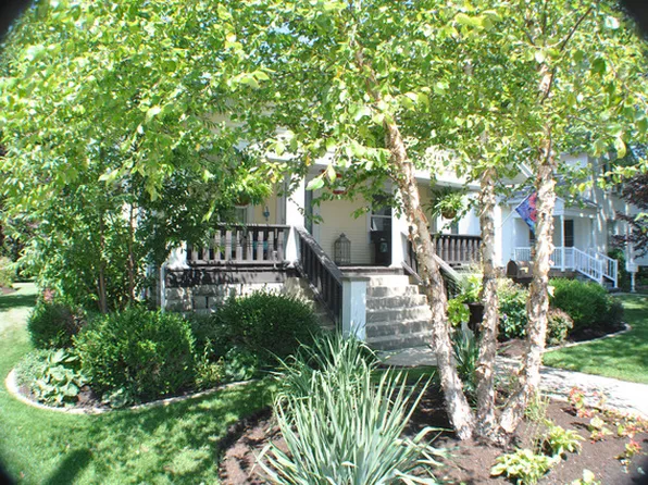 297 W 3rd St, Manteno, IL 60950