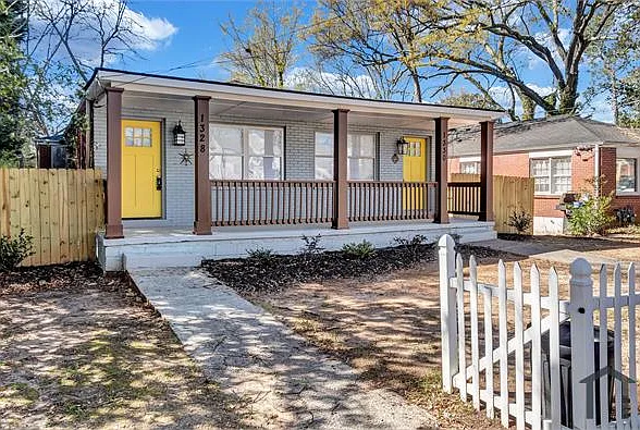 4 bed, 1600 sqft, $3,000 — Photo 3