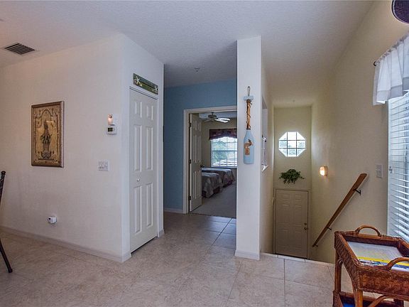 5th image of 905 Addington Ct Unit 204
