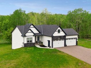 20712 Cedar Dr, Oak Grove, MN 55011