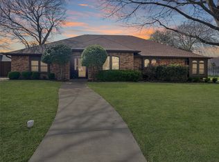 1335 Grand Teton Dr, Desoto, TX