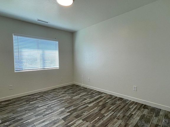 5th image of 3981 N Robert Rd #A
