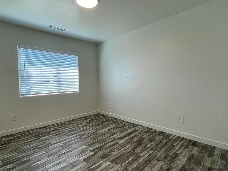 3981 N Robert Rd #A — Photo 5