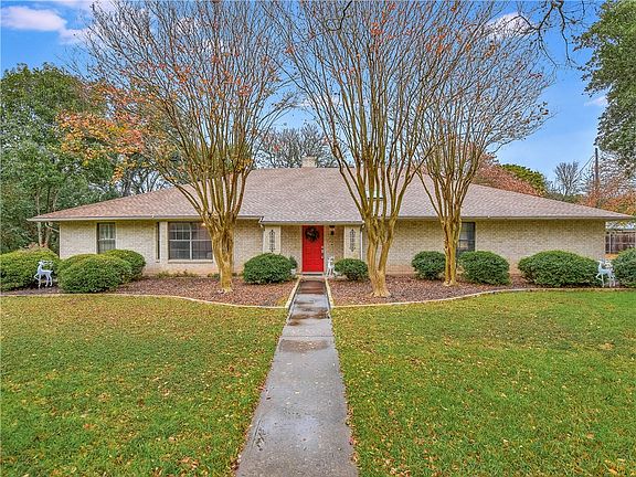 2nd image of 3700 Kellywood Dr
