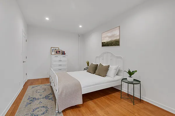 Rented by Brown Harris Stevens | media 6