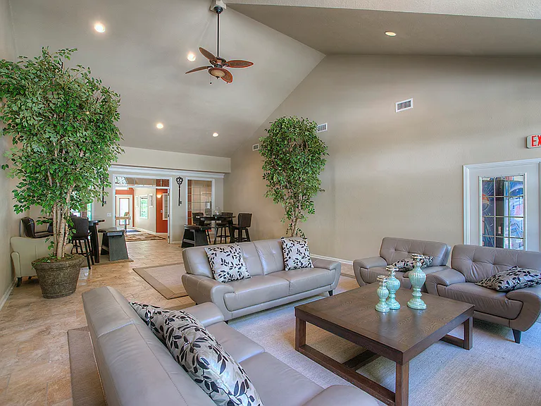 Timber Point Apartments — Photo 40