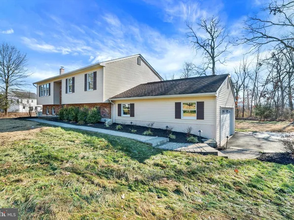 5400 Curly Hill Rd, Doylestown, PA 18902