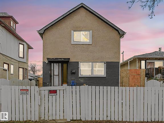 4th image of 9632 106a Ave NW