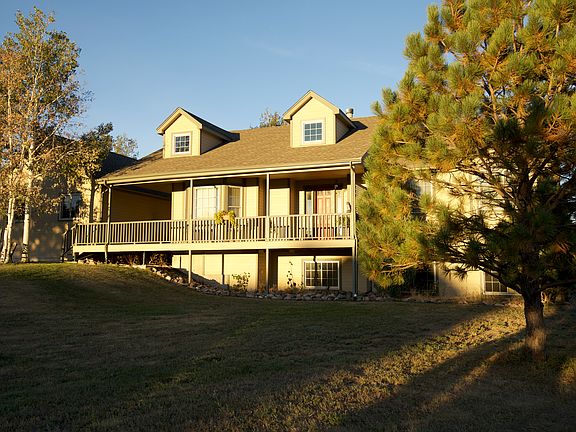 5 Bedrooms, 3 up- 2 down