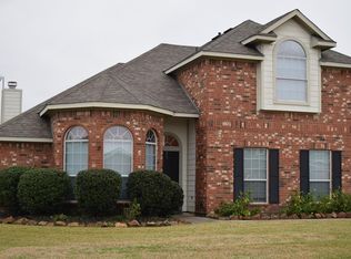 8014 Elmwood Ct, Cove, TX 77523