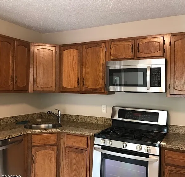 201 Robertson Way — Photo 5