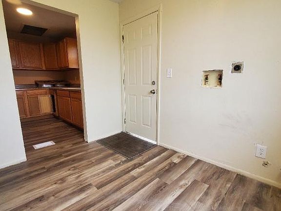 3rd image of 23010 Avenue D