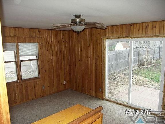 5th image of 119 E Barck Ave