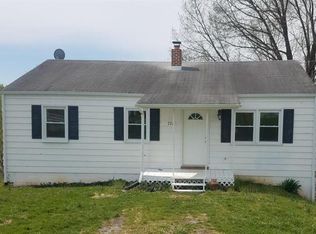 722 W 15th St, Front Royal, VA 22630