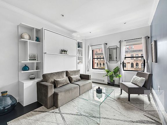2nd image of 186 W 80th St APT 4G