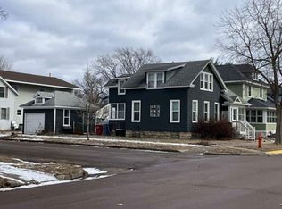 302 E Howard St, Winona, MN 55987