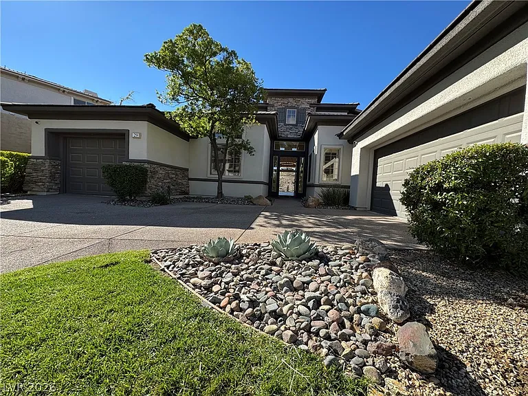 29 Plum Hollow Dr — Photo 2