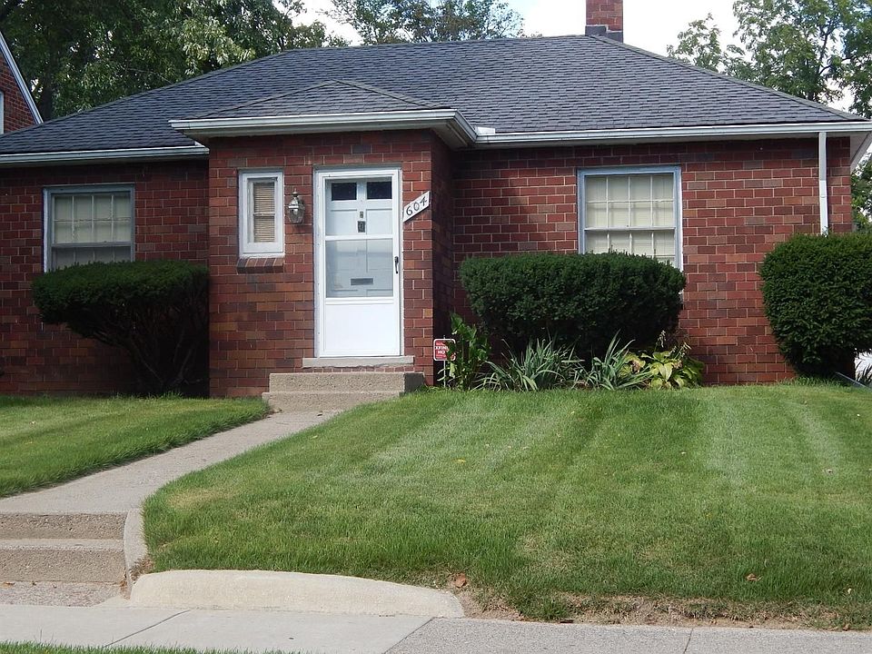 1st image of 604 Ferris St
