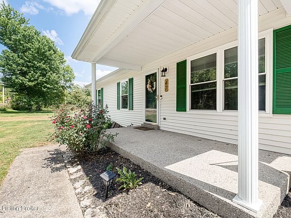 3rd image of 47 Waterford Loop