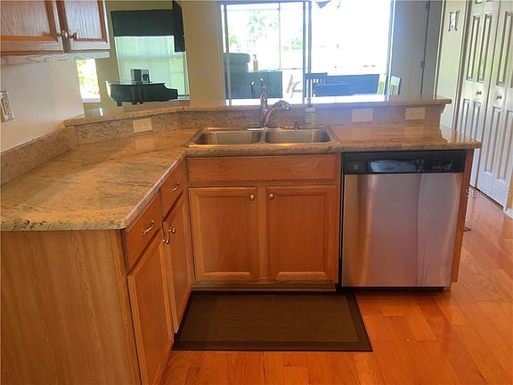 4th image of 6285 Donnington Ct