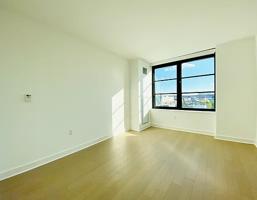 Rented by Aura Management | media 15