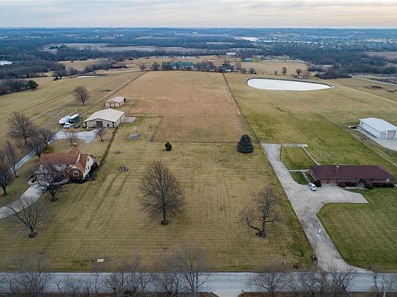 3rd image of Kelley Rd