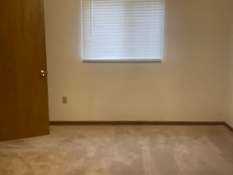 2612 Eastview Dr #0 — Photo 3