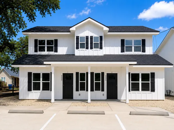 600A 10th St, Bandera, TX