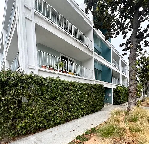 00-360 Lime Ave #202 — Photo 9