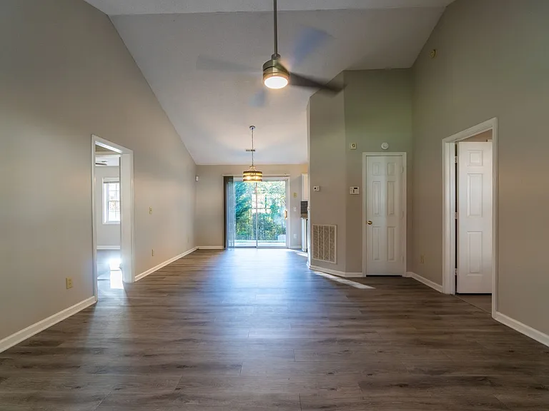 3923 Woodberry Lake Dr — Photo 6