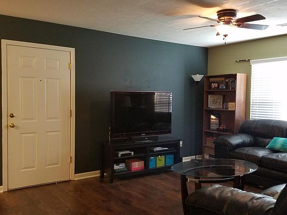 4th image of 1661 Maple View Way #12A