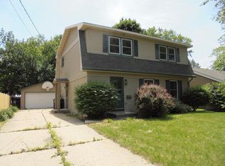 1226 E Milwaukee St, Janesville, WI 53545