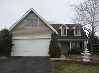 133 Filbert Dr, Streamwood, IL 60107