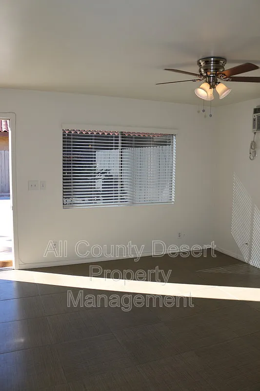 2 bed, 1.0 bath, 900 sqft, $1,595 — Photo 4
