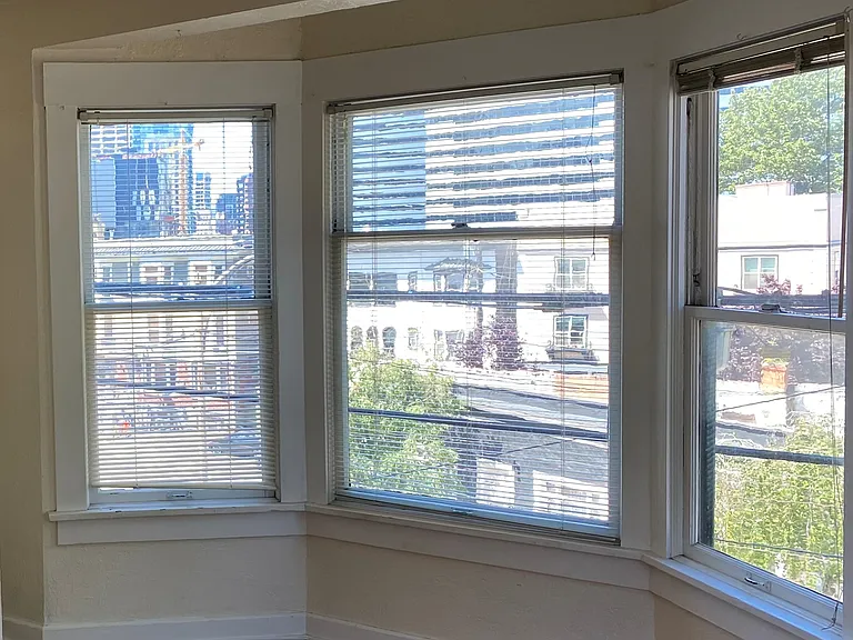 Morris Apartments — Photo 9