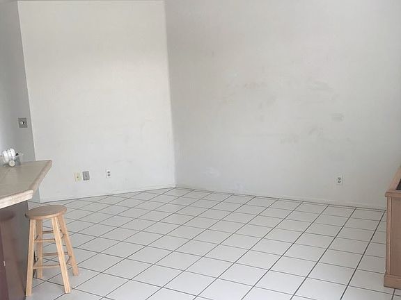5th image of 24560 Via Las Laderas