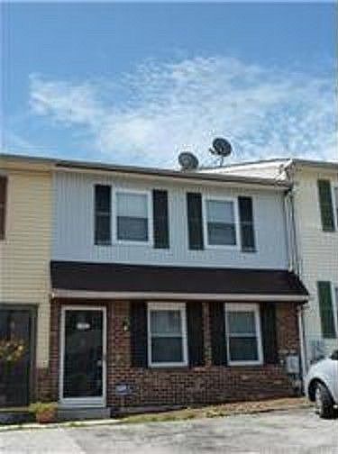 1st image of 6 Margit Ln