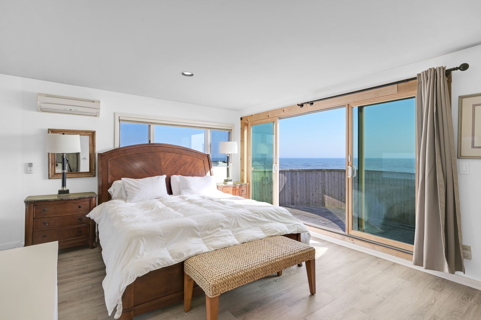  Oceanfront Master Bedroom with Balcony
