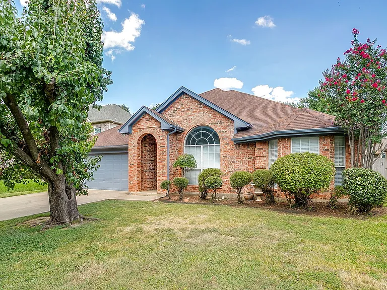 7617 Blossom Dr — Photo 3