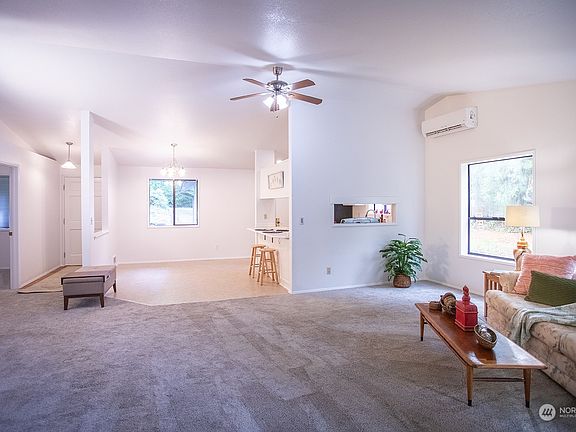 3rd image of 4635 Shady Hollow Lane NW