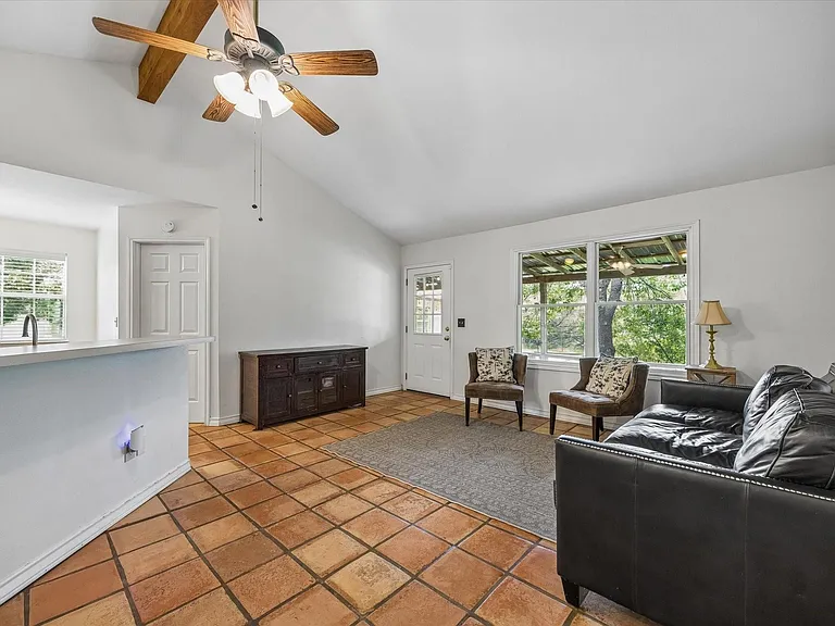 420 High Mesa Dr — Photo 7