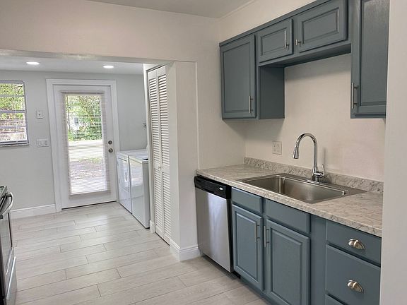 5th image of 925 Mead Ave